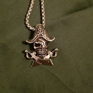 Heavy steel pirate skull necklace, NIB